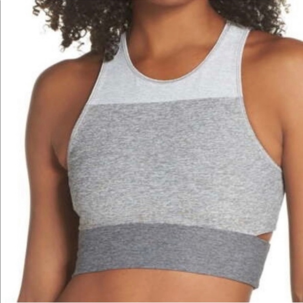 Outdoor voices, split top bra, size S